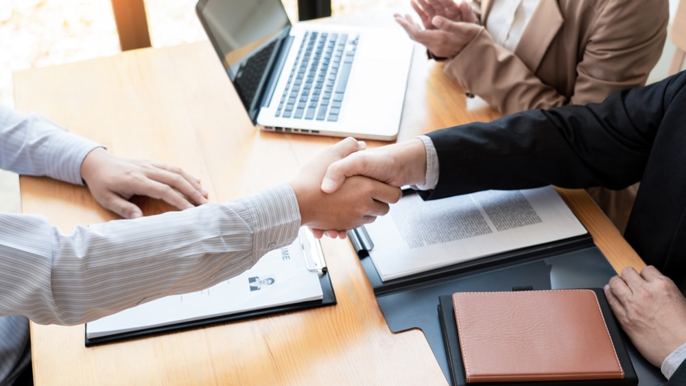 businessman-employee-candidate-shaking-hands